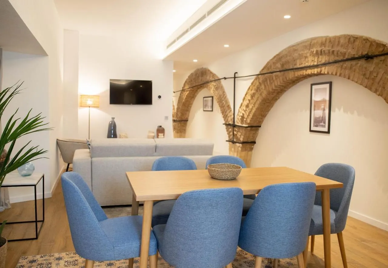 Nqn Aparts & Suites Sevilla 公寓 塞维利亚