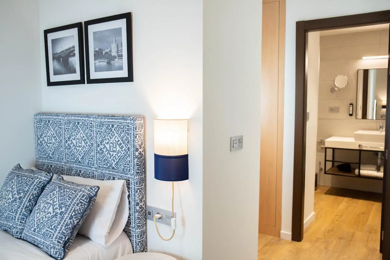 Nqn Aparts & Suites Sevilla 아파트 세비야