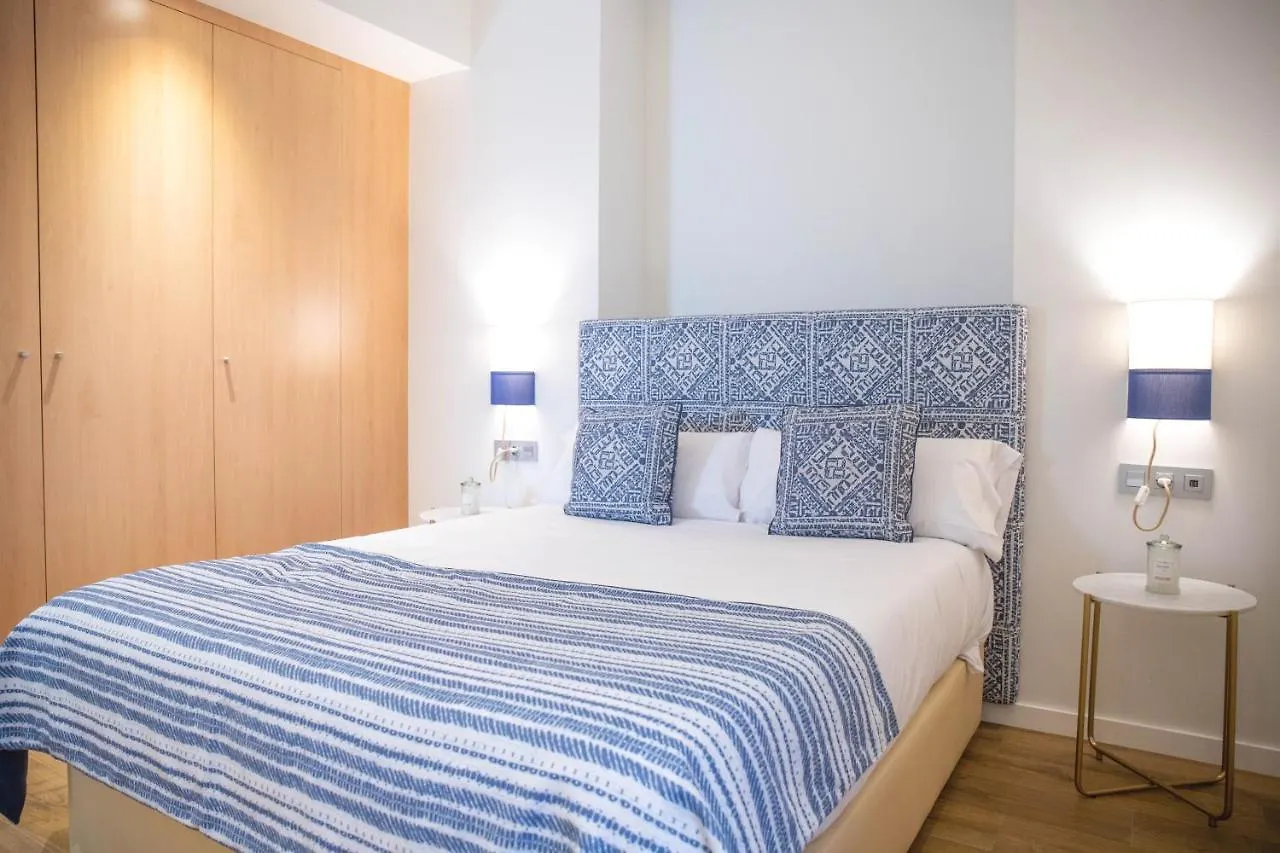 Nqn Aparts & Suites Sevilla 아파트 세비야