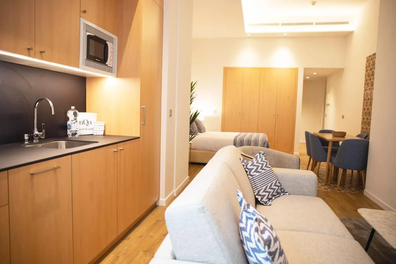 Nqn Aparts & Suites Sevilla 0*,